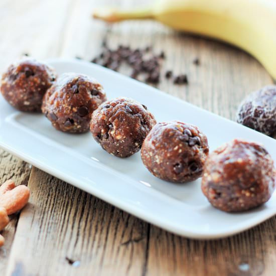 CHOCOLATE CHIP BANANA BREAD ENERGY Bites