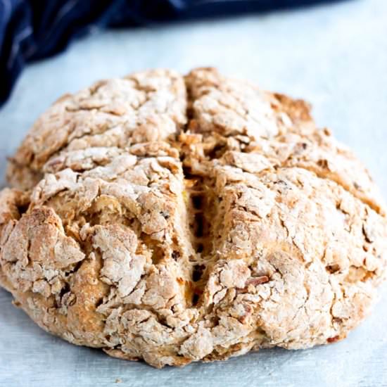 Bacon and onion soda bread