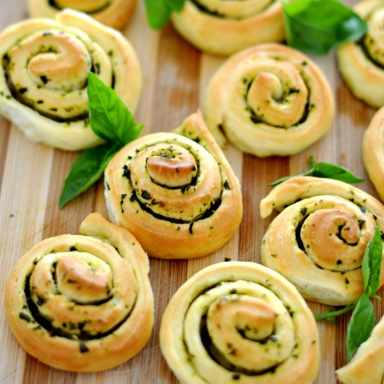 Pesto Rolls