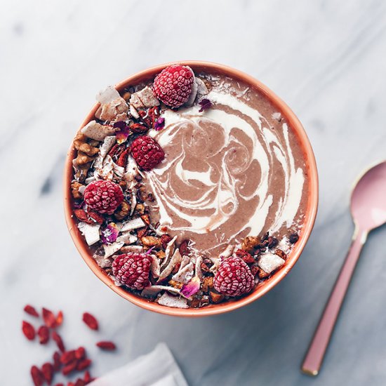 Goji Cacao Smoothie Bowl