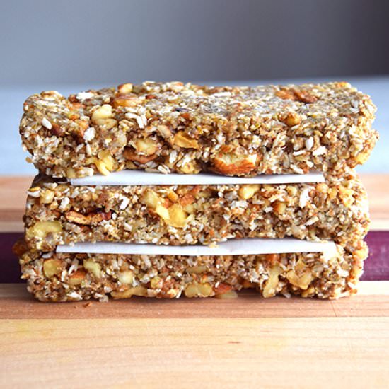 Low-Sugar Nutty Granola Bars