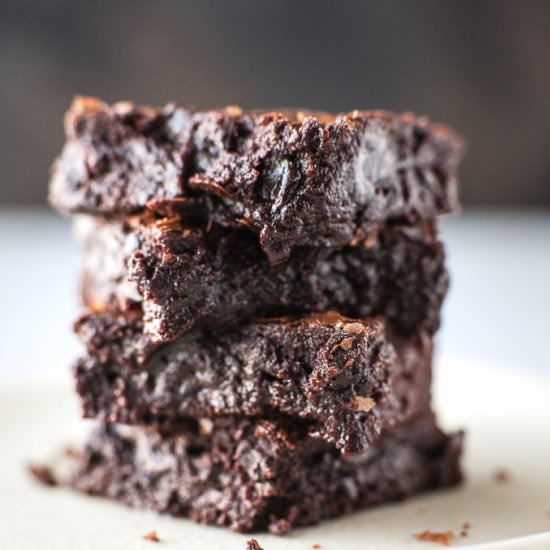 THE BEST CHEWY FUDGE BROWNIE