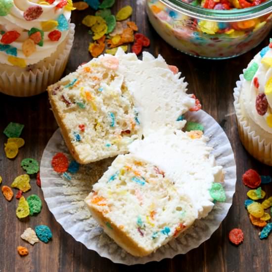 Fruity Pebbly cupcakes