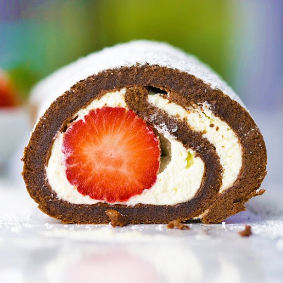 Nutella Strawberry Swiss Roll Cake