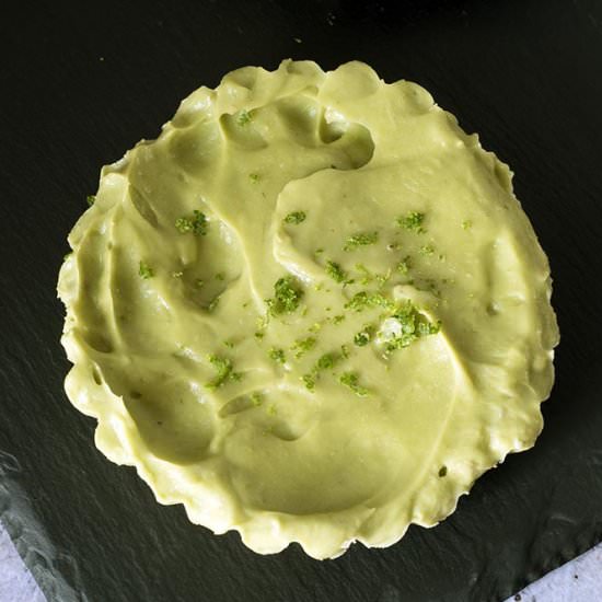 Raw avocado key lime pie