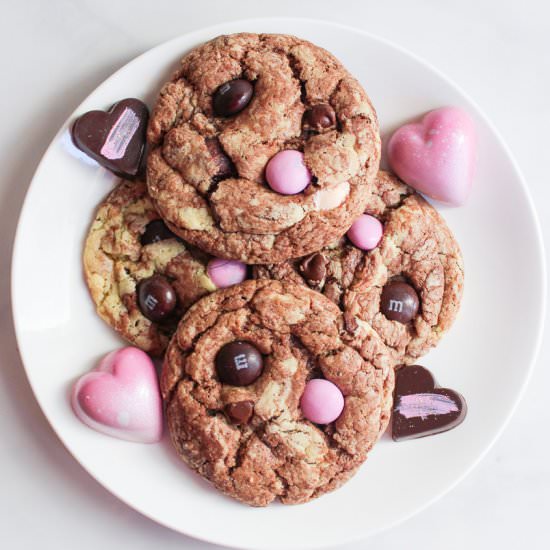 Marbled Fudge Neapolitan M&M Cookie