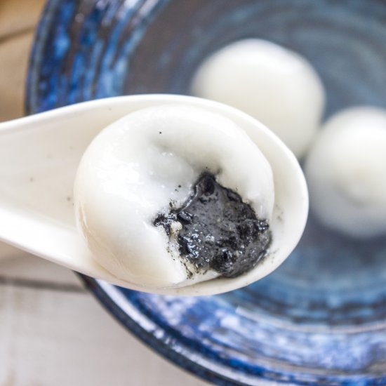 BLACK SESAME TANG YUAN