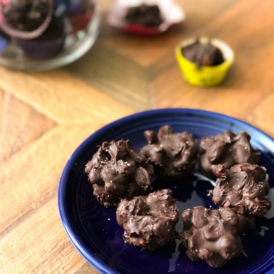 Dark Chocolate Peanut Clusters