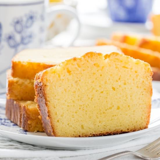 Easy Lemon Ricotta Pound Cake