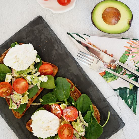 Smashed avocado toast