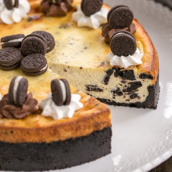 Oreo Cheesecake with Oreo Crust