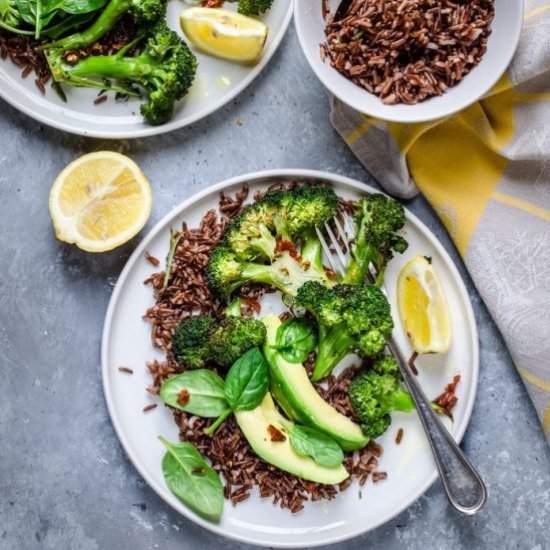 Warm broccoli and avocado salad