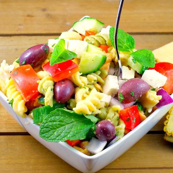 Easy Greek Pasta Salad