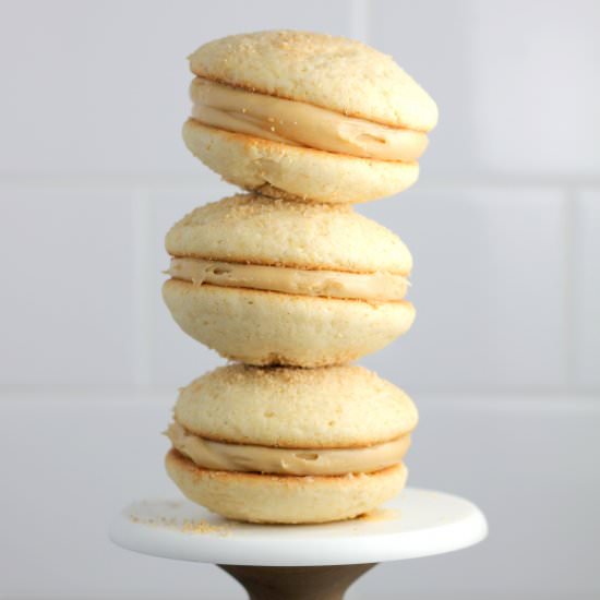 Cinnamon Toast Crunch Whoopie PIes