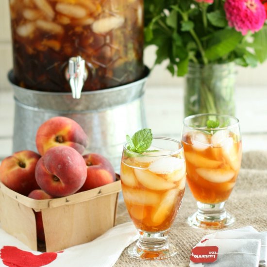 Homemade Peach Sweet Tea