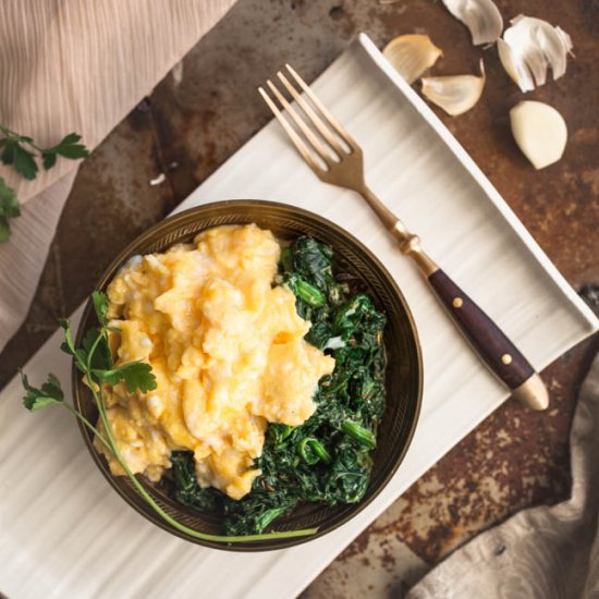 Perfect scrambled eggs & spinach