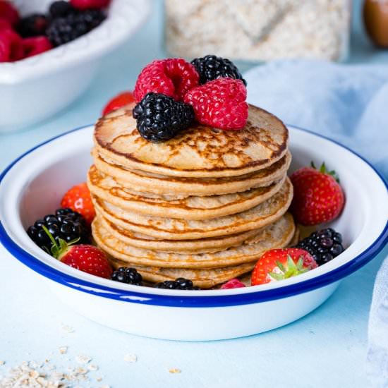 Banana Oatmeal Pancakes