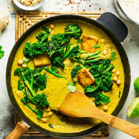 Tofu korma with greens