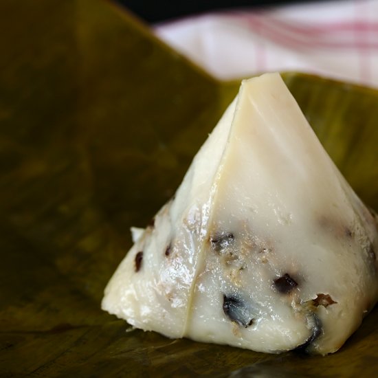 Rice flour & Pork Pyramid Dumplings