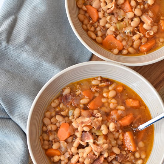 Instant Pot Bean and Bacon Soup