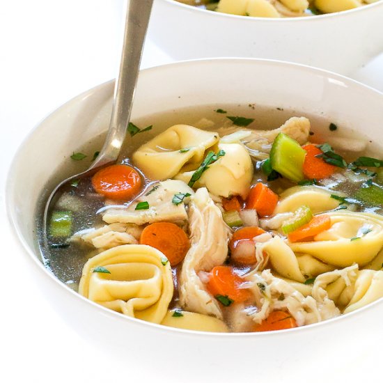 Slow Cooker Chicken Tortellini Soup