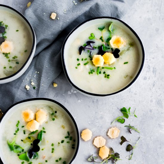 Whole30 Spring Clam Chowder