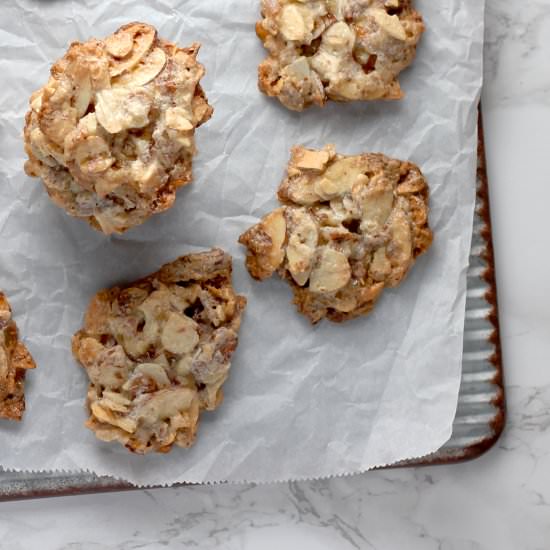 3 ingredient vegan almond cookies