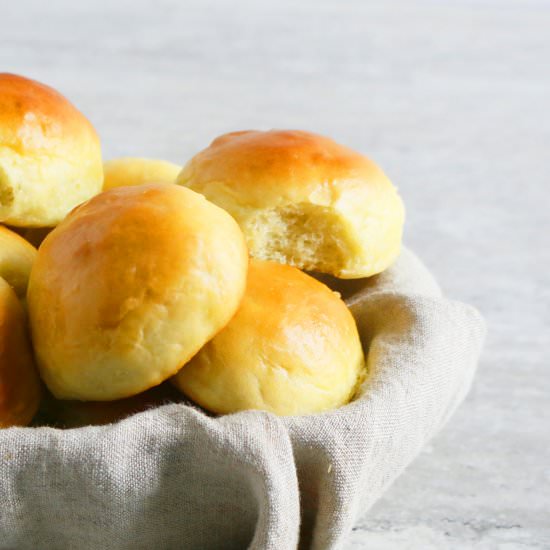 No Knead Avocado Dinner Rolls