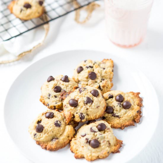 Keto Chocolate Chip Cookies