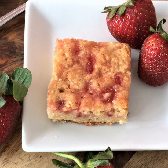 Strawberry Lemonade Blondies