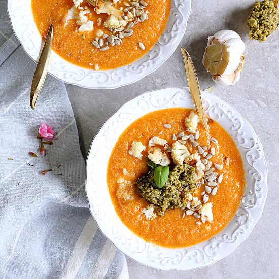 Roasted Cauliflower Red Pepper Soup