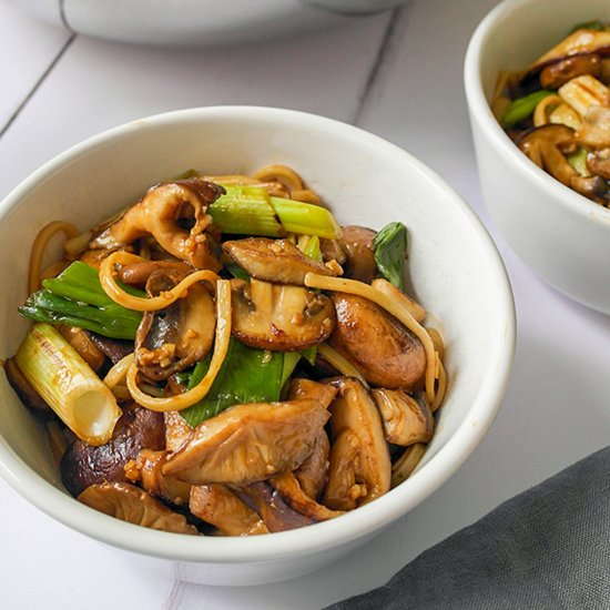 Easy Mushroom Chow Mein