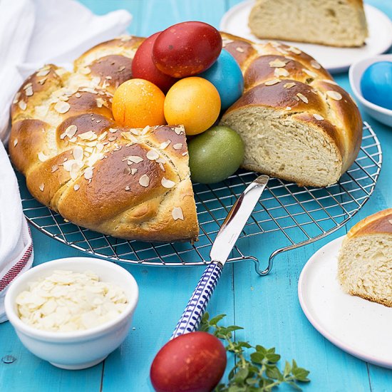 Greek Easter sweet bread (Tsoureki)