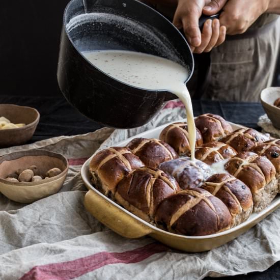 Hot Cross Buns And Nutmeg Tray Bake