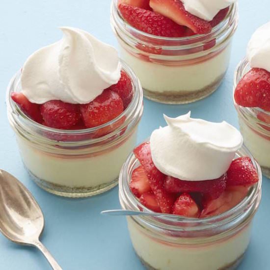 Mini Strawberry Cheesecakes