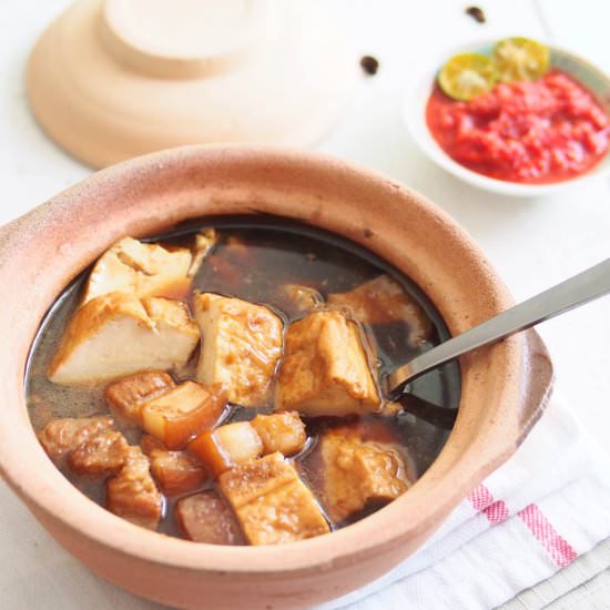 Tau Eu Bak (Soy Sauce Pork)