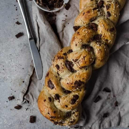 VEGAN AQUAFABA CHALLAH