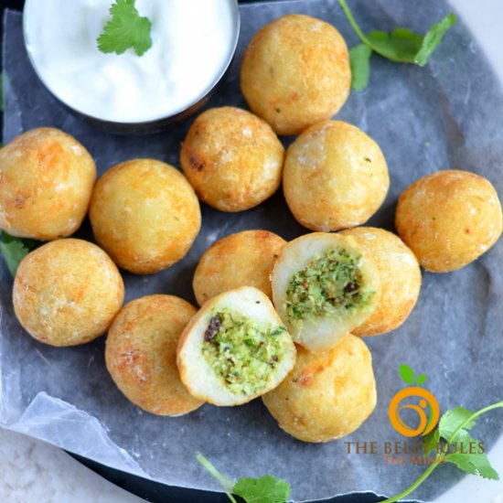 Coconut&Peanut stuffed Potato balls