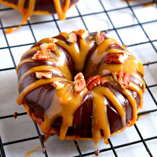 Caramel Glazed Baked Turtle Donuts