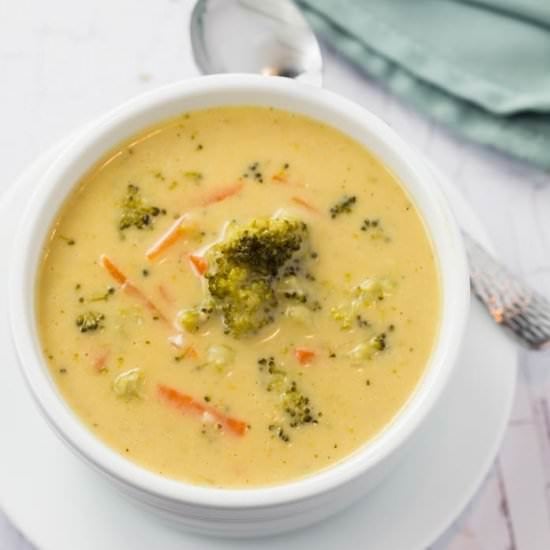 Instant Pot Broccoli Cheddar Soup