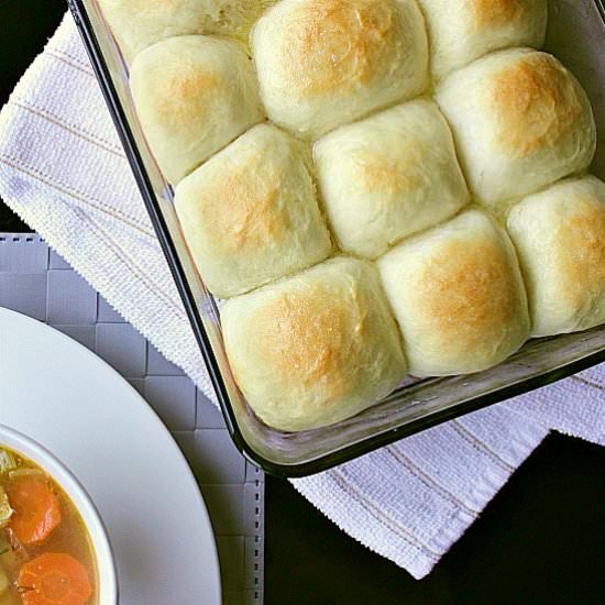 Quick Pull-Apart Dinner Rolls