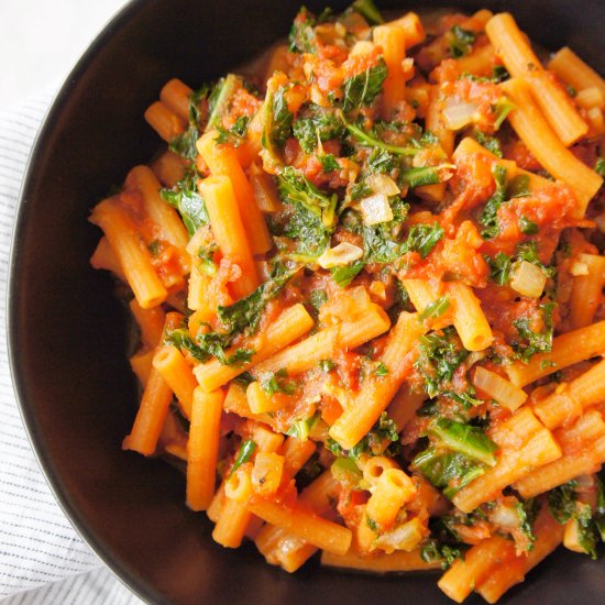 Kale and Tomato Sauce Pasta