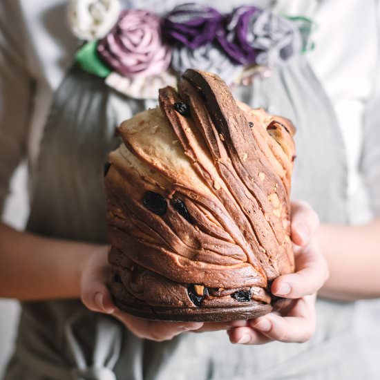 EASTER BREAD KULICH-CRUFFIN