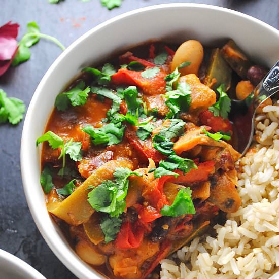 Easy One Pot Vegetarian Chilli