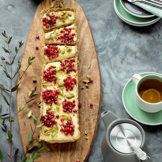 Tart with pomegranate