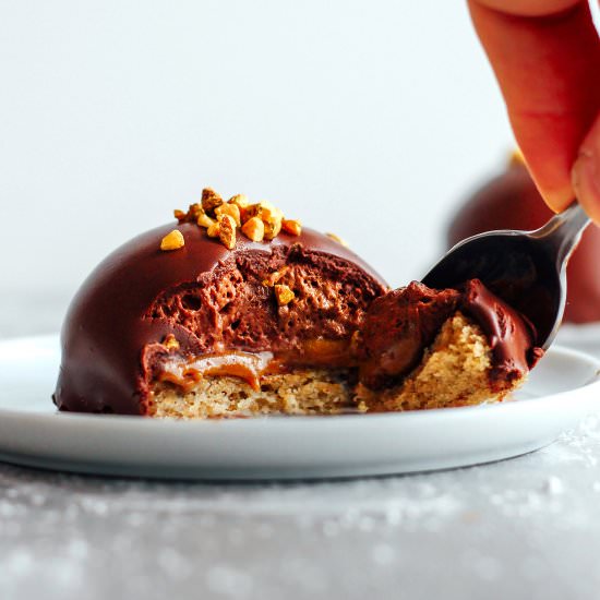 Chocolate Mousse Praline Bombes