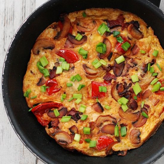 Omelette with mushrooms and pepper