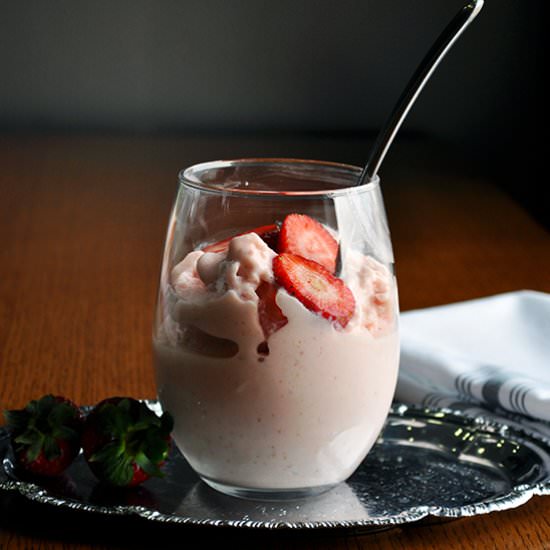 Strawberry Frozen Yogurt