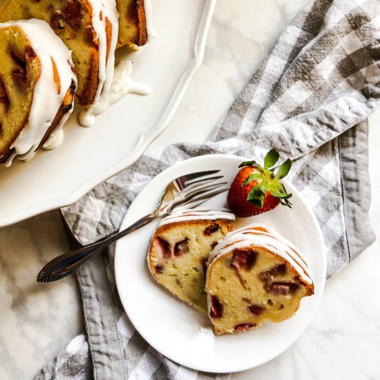 Strawberries & Cream Pound Cake