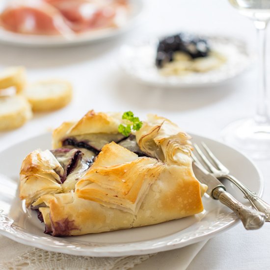 Prosciutto Blueberry Brie en Croute